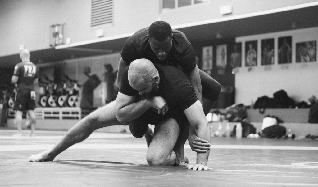 Contrôle lors d’une amenée au sol en Grappling No-Gi