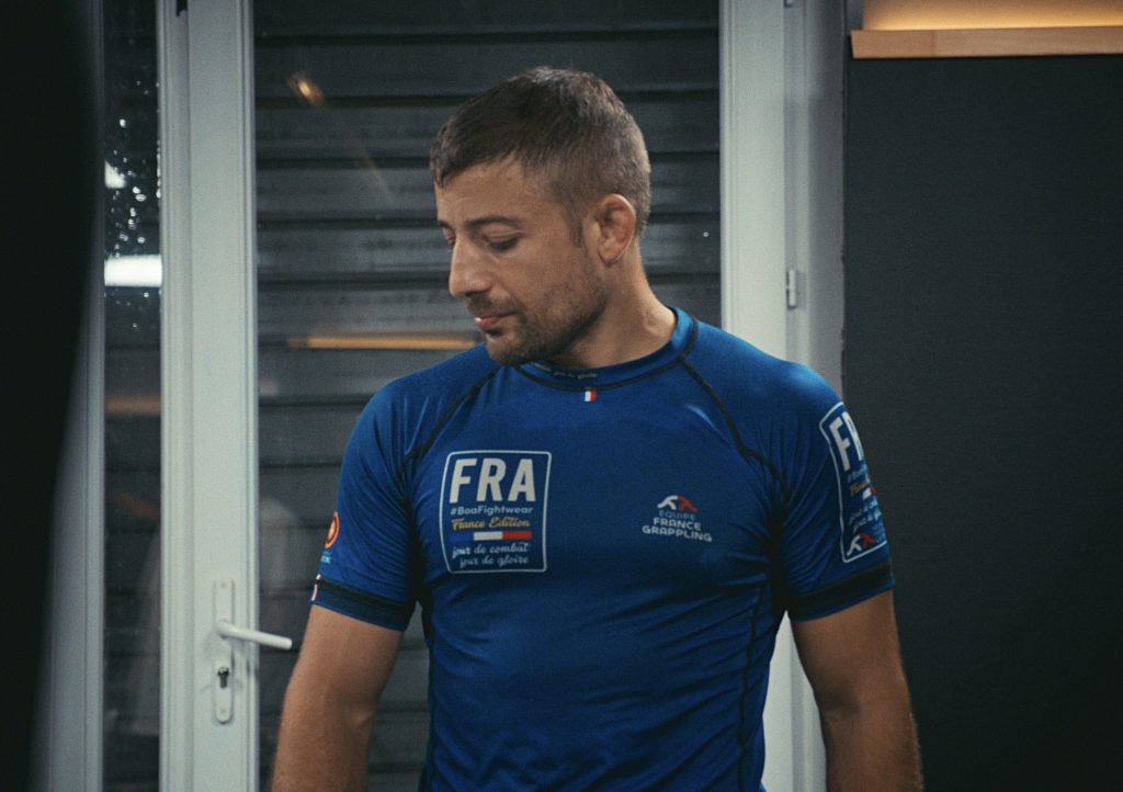 Florian Pourhadi, formateur et entraîneur de Jiu-jitsu Brésilien, dans la salle IMPACT à Aix-en-Provence.